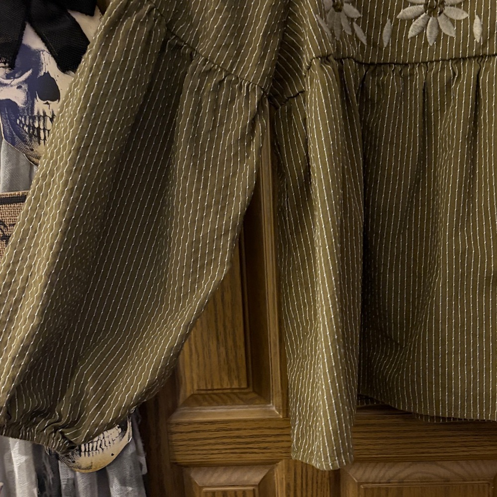 Olive Embroidered Blouse - Picture 6 of 8